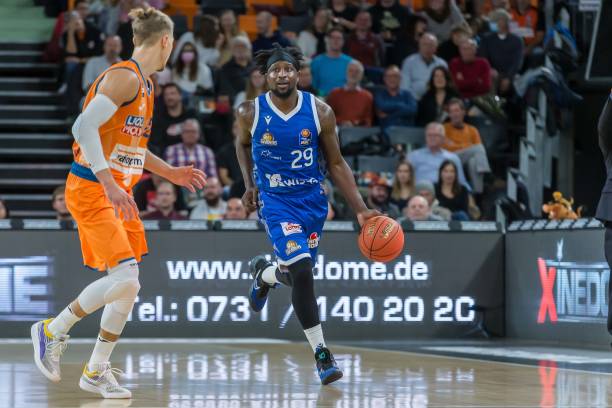 调查伦纳德 调查伦纳德