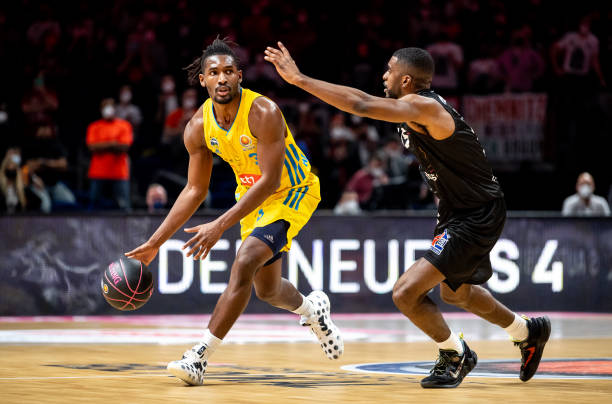 今夏将他列 今夏将他列